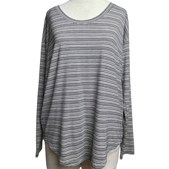Athleta Women’s Cloudlight Stratus Black/Ivory Striped Top Scoop Neck LS Sz M - Picture 7 of 14